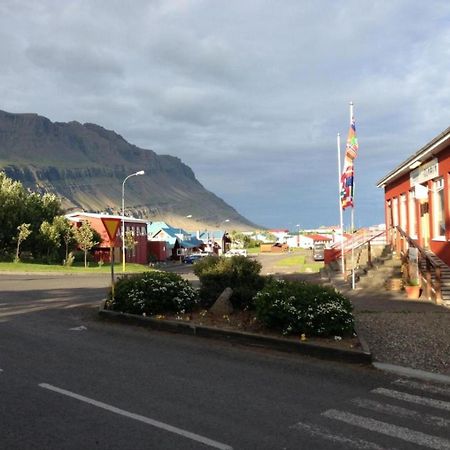 Hotel Post Breiðdalsvík المظهر الخارجي الصورة