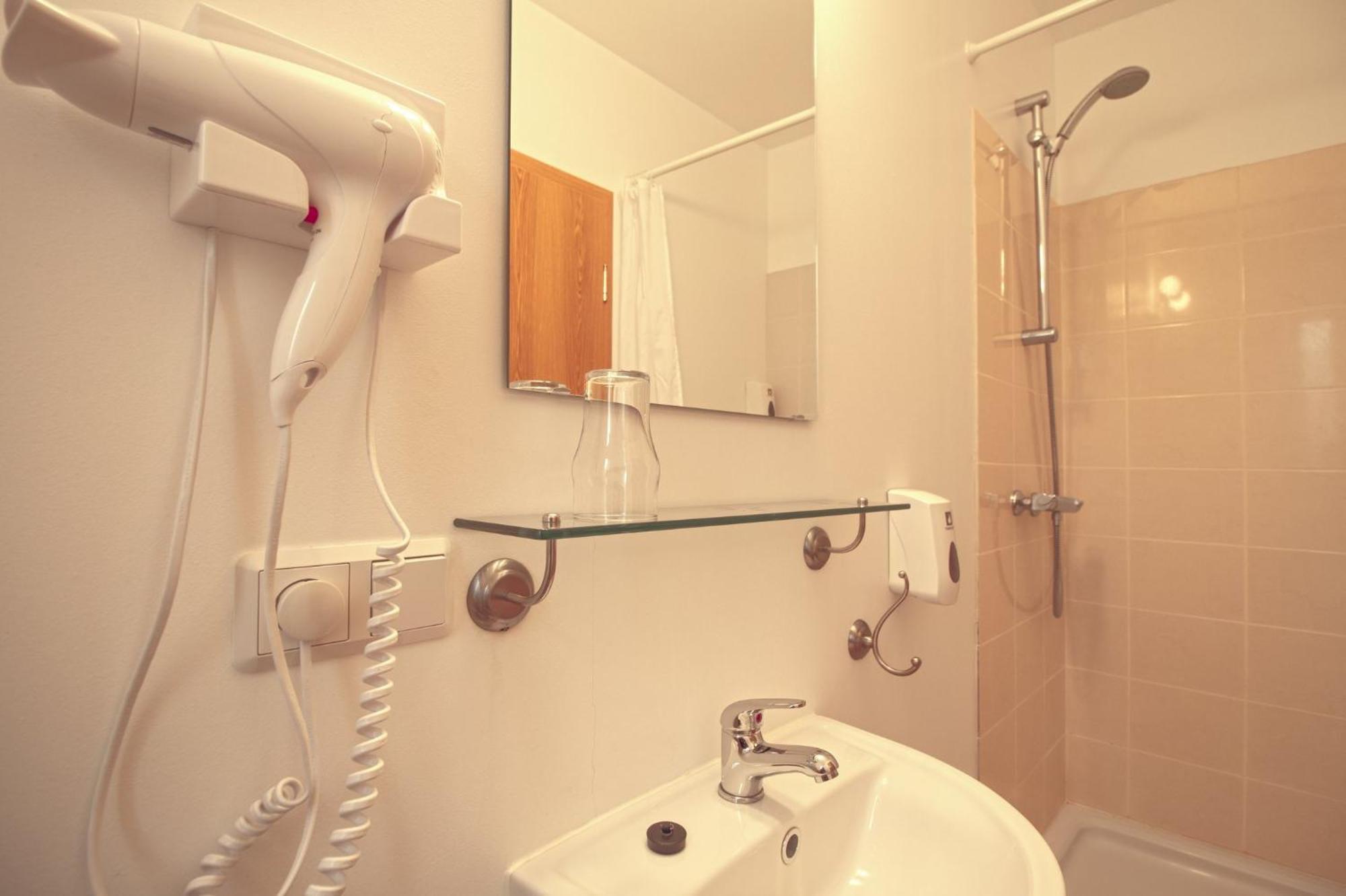 Hotel Post Breiðdalsvík المظهر الخارجي الصورة